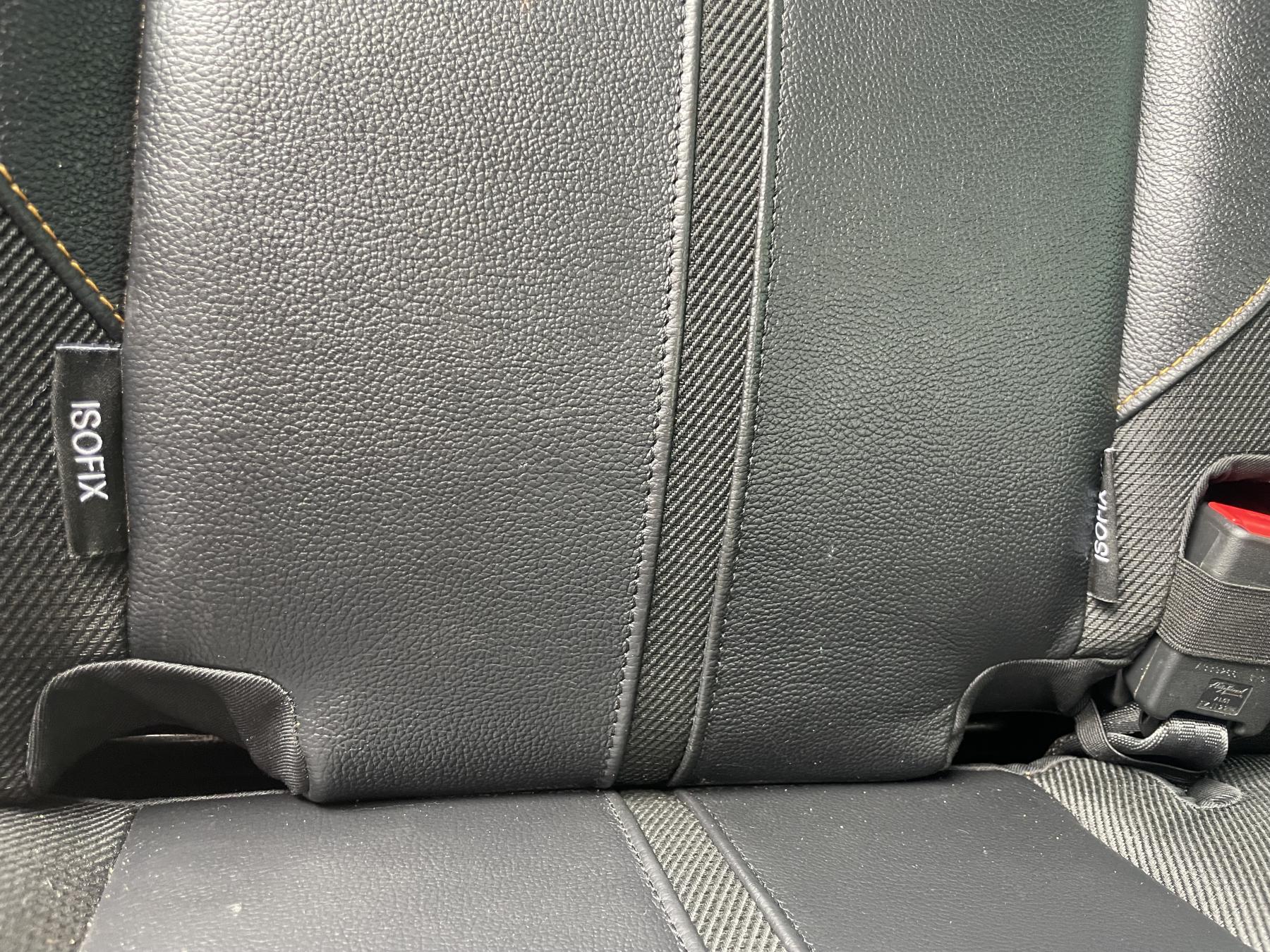 Ford ranger wildtrak outlet isofix